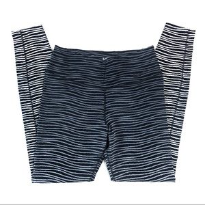 Nike Dri Fit Black & Grey Leggings Zig Zag Print M